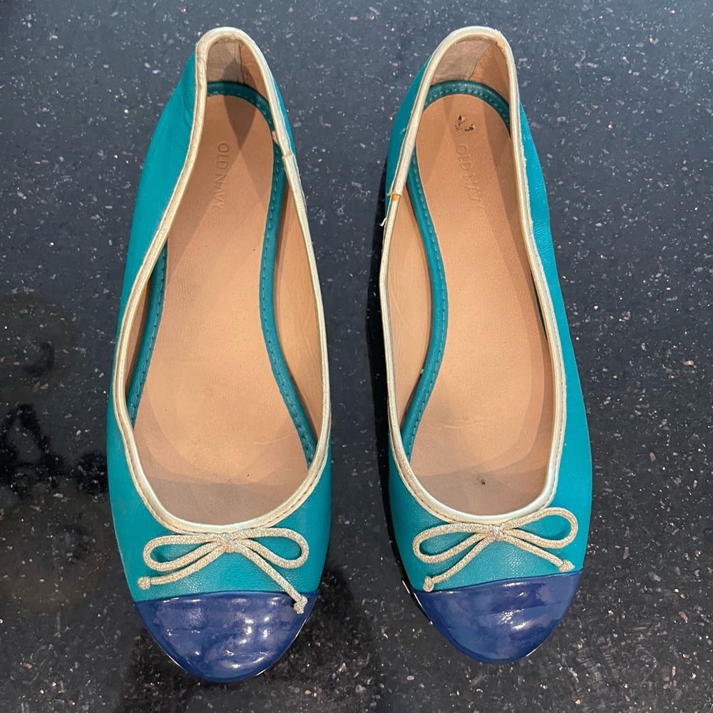 Two tone ballet flats size 7